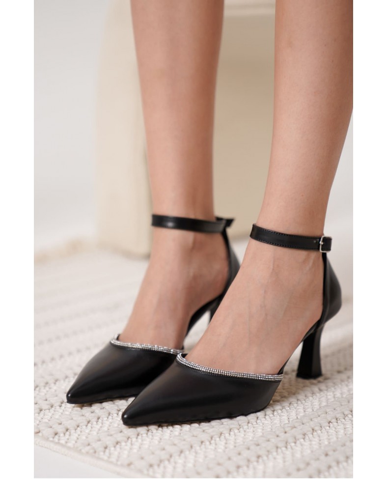 Taşlı Kadın Siyah Topuklu Ayakkabı TR12MS02A