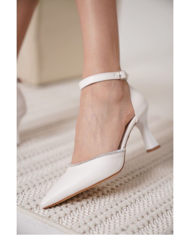Taşlı Kadın Beyaz Topuklu Ayakkabı TR12MS02B
