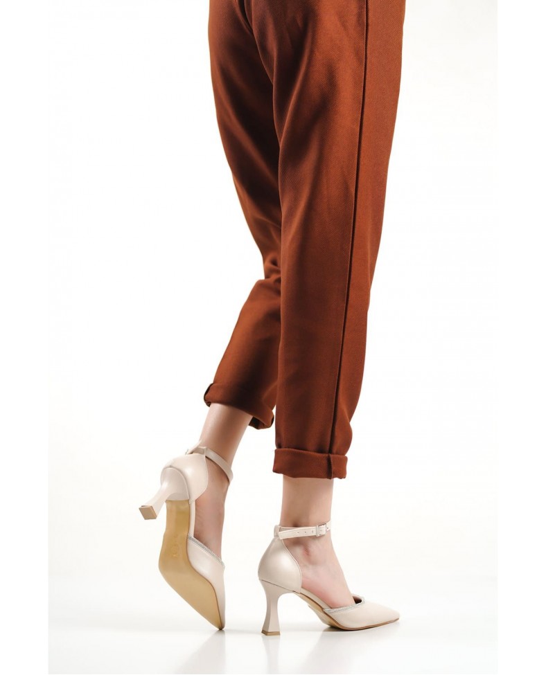 Taşlı Kadın Bej Topuklu Ayakkabı TR12MS02C