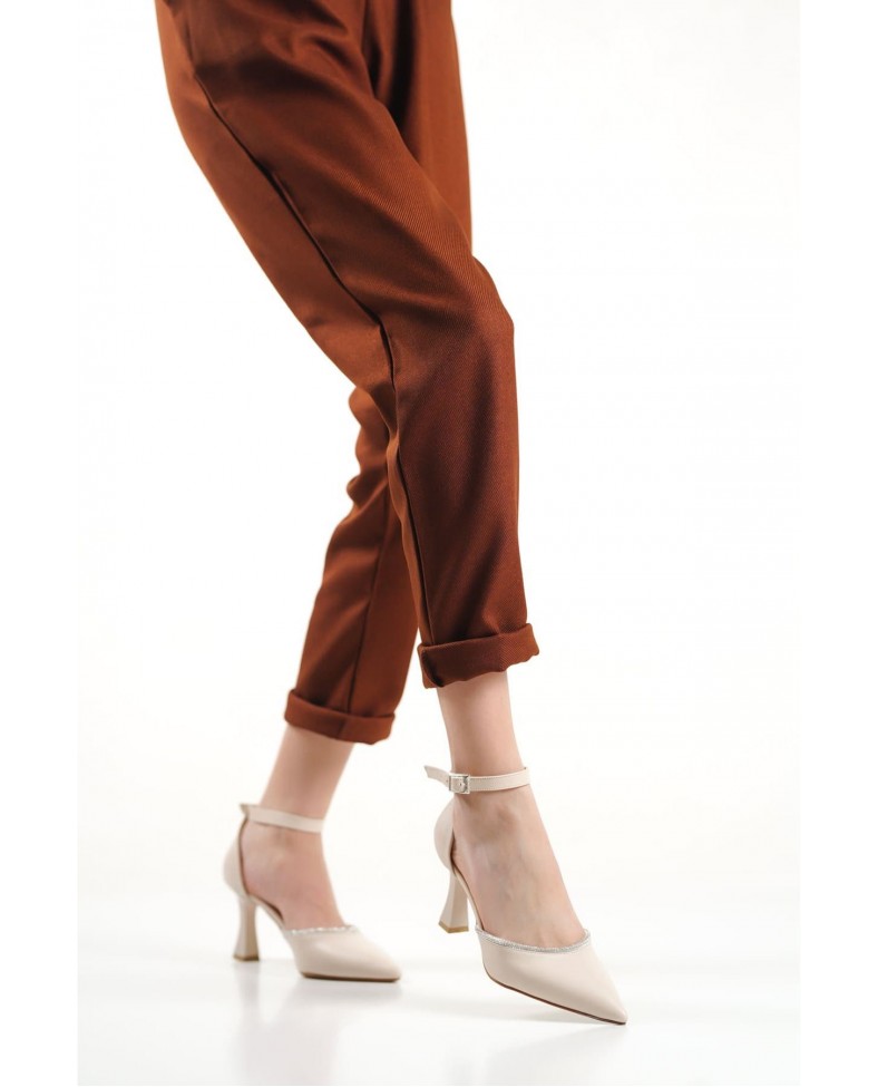 Taşlı Kadın Bej Topuklu Ayakkabı TR12MS02C