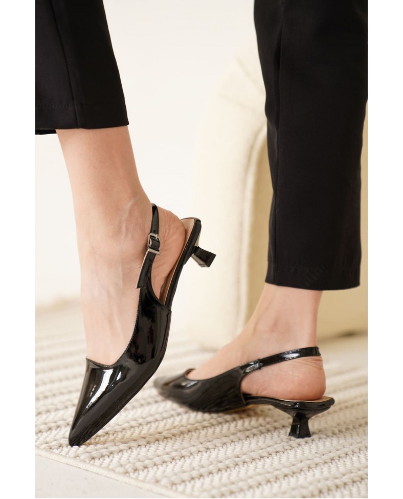 Siyah Rugan Kadın Ayakkabı TR16MS03D