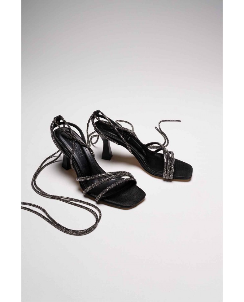 Siyah Taşlı Kadın Topuklu Sandalet TR25MY02A