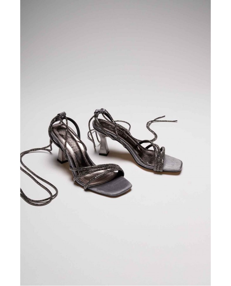 Platin Taşlı Kadın Topuklu Sandalet TR25MY02D