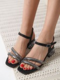 Siyah Taşlı Kadın Topuklu Sandalet TR25MY04A