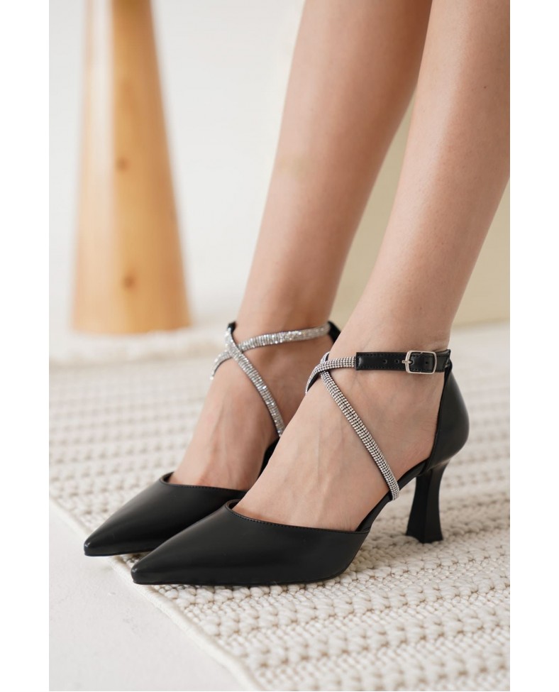 Taşlı Kadın Siyah Topuklu Ayakkabı TR12MS03A