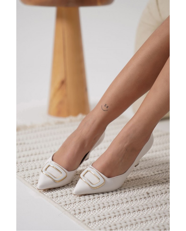 Kadın Beyaz Topuklu Ayakkabı TR12MS07B