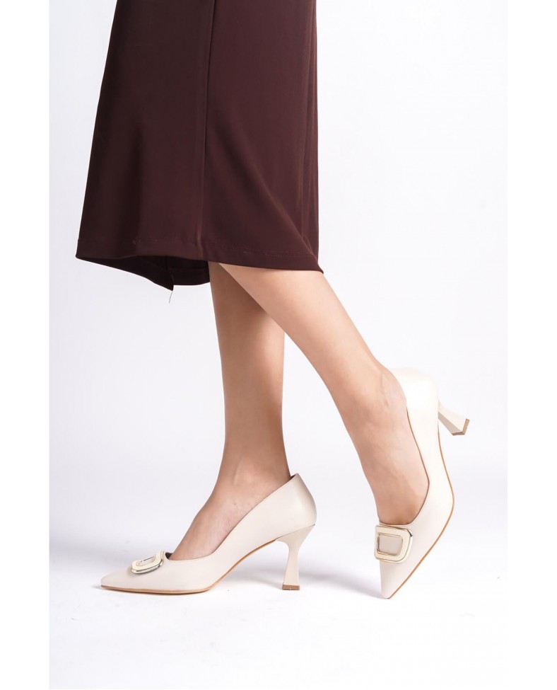 Kadın Bej Topuklu Ayakkabı TR12MS07C