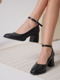 Kadın Mat Siyah Topuklu Ayakkabı TR18MS06A