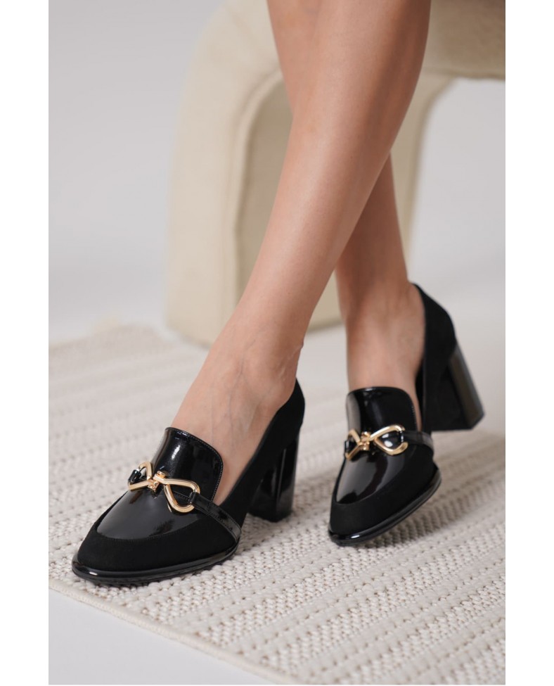 Siyah Rugan Süet Detaylı Kadın Topuklu Ayakkabı TR18MS10C