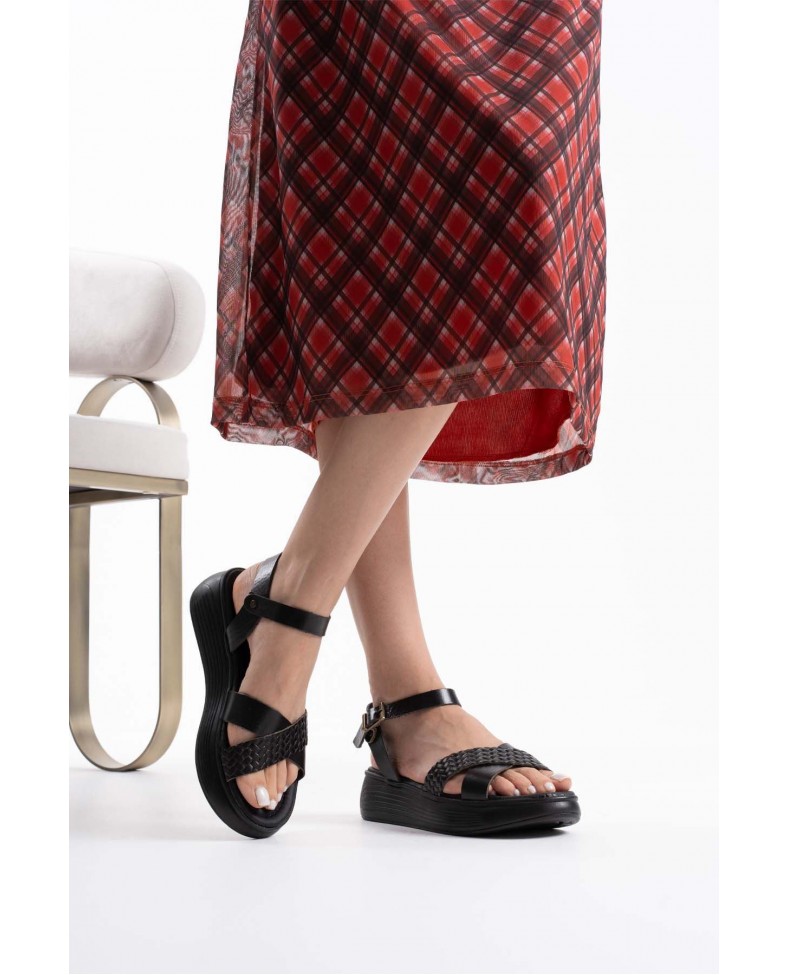 Siyah Hakiki Deri Sandalet TR31MY58A