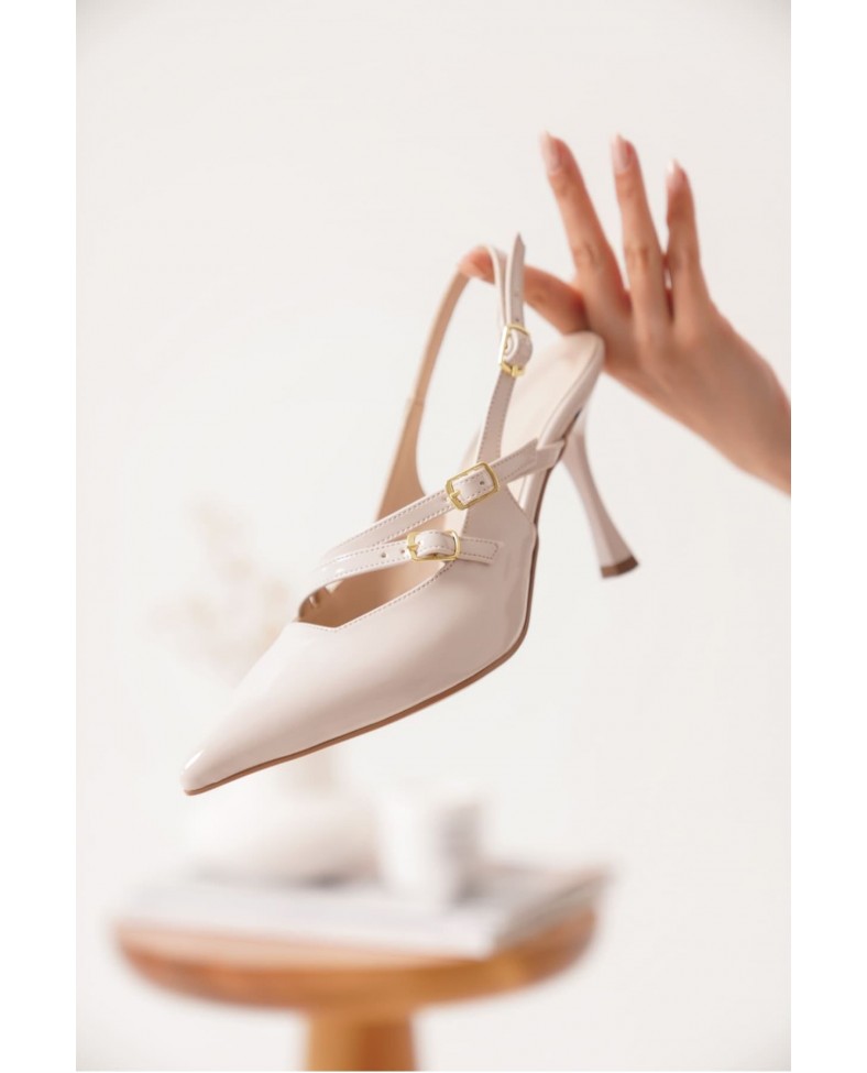 Kadın Bej Rugan Topuklu Ayakkabı TR08MS39B