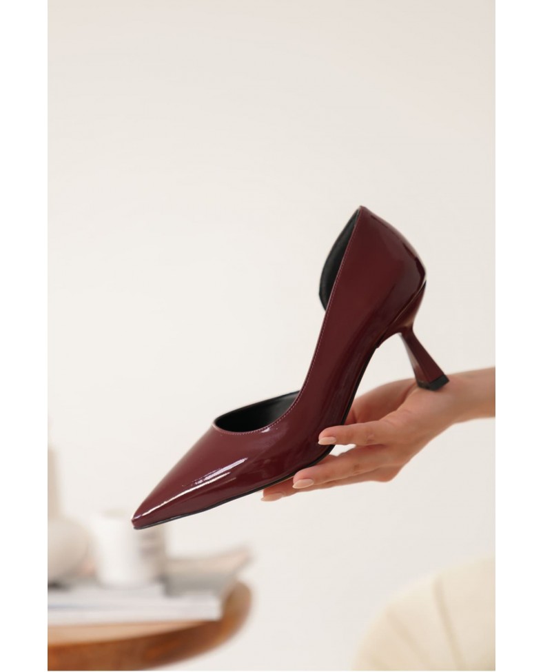 Kadın Bordo Rugan Topuklu Ayakkabı TR08MS44G