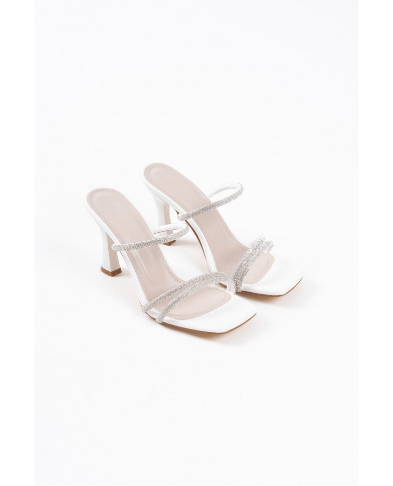 Beyaz Taşlı İnce Bantlı Kadın Topuklu Terlik TR20MY01B