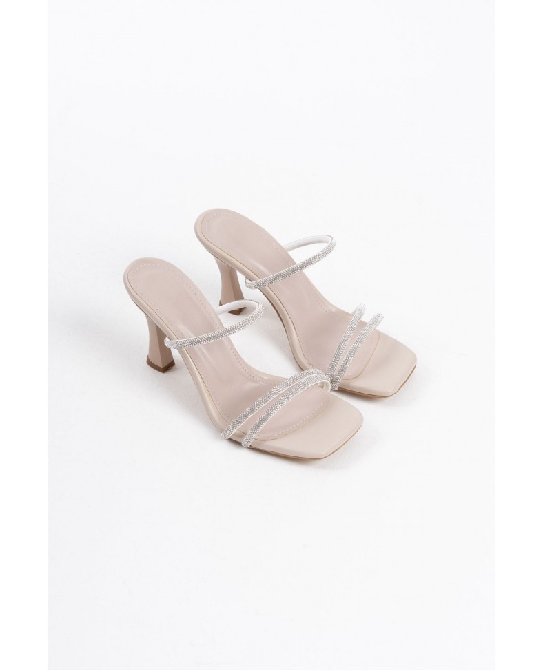 Bej Taşlı İnce Bantlı Kadın Topuklu Terlik TR20MY01C