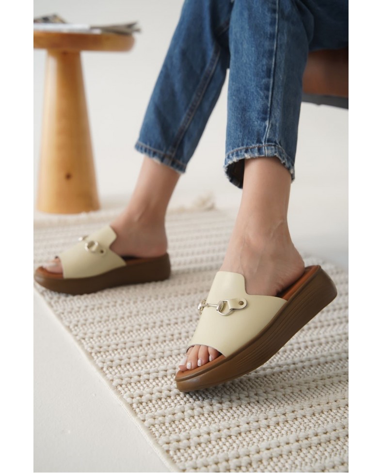 Bej Hakiki Deri Terlik TR31MY62C