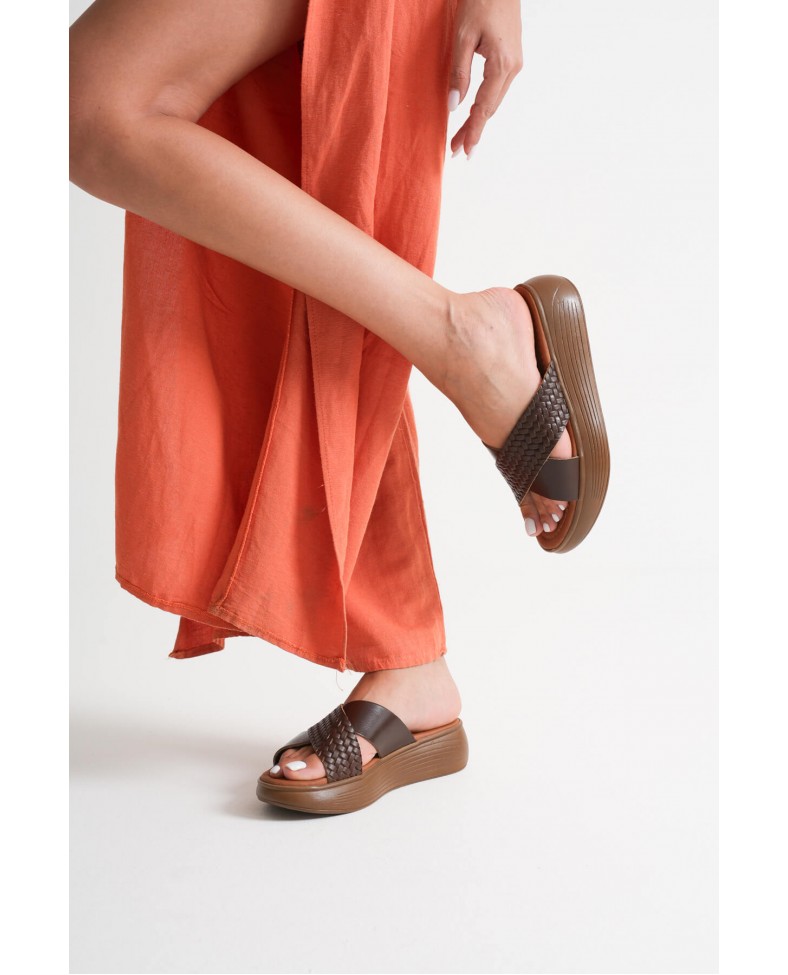 Acı Kahve Örgü Desenli Hakiki Deri Terlik TR31MY53K