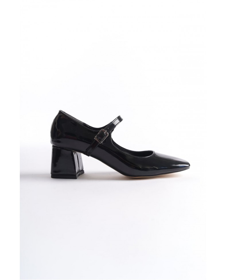 Siyah Rugan Topuklu Kadın Ayakkabı TR16MS01A