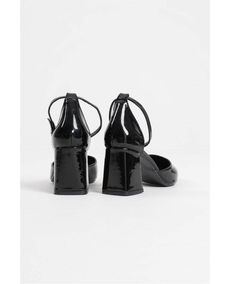 Siyah Rugan Kadın Topuklu Ayakkabı TR08MS11A