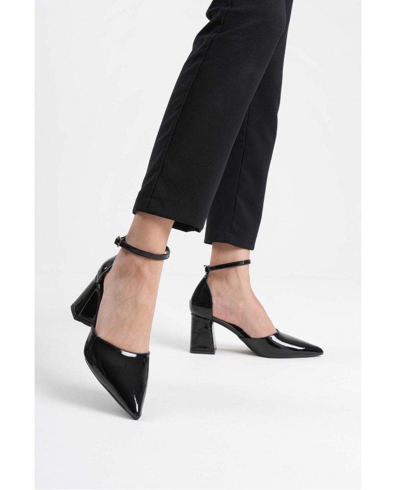 Siyah Rugan Kadın Topuklu Ayakkabı TR08MS11A