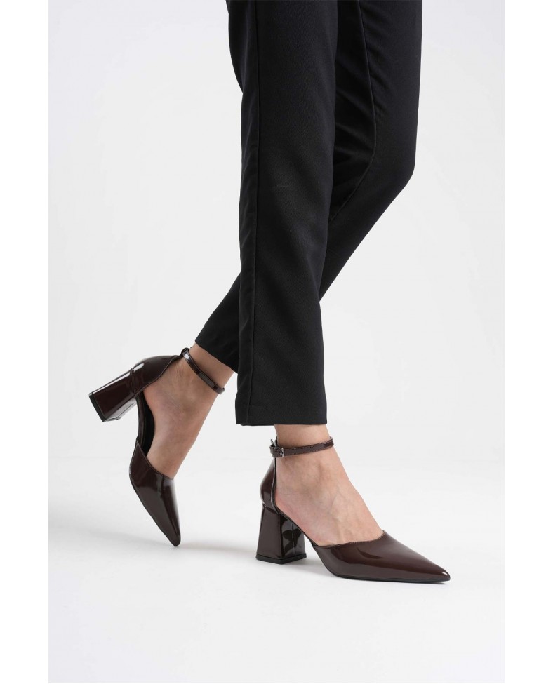 Acı Kahve Rugan Kadın Topuklu Ayakkabı TR08MS11C