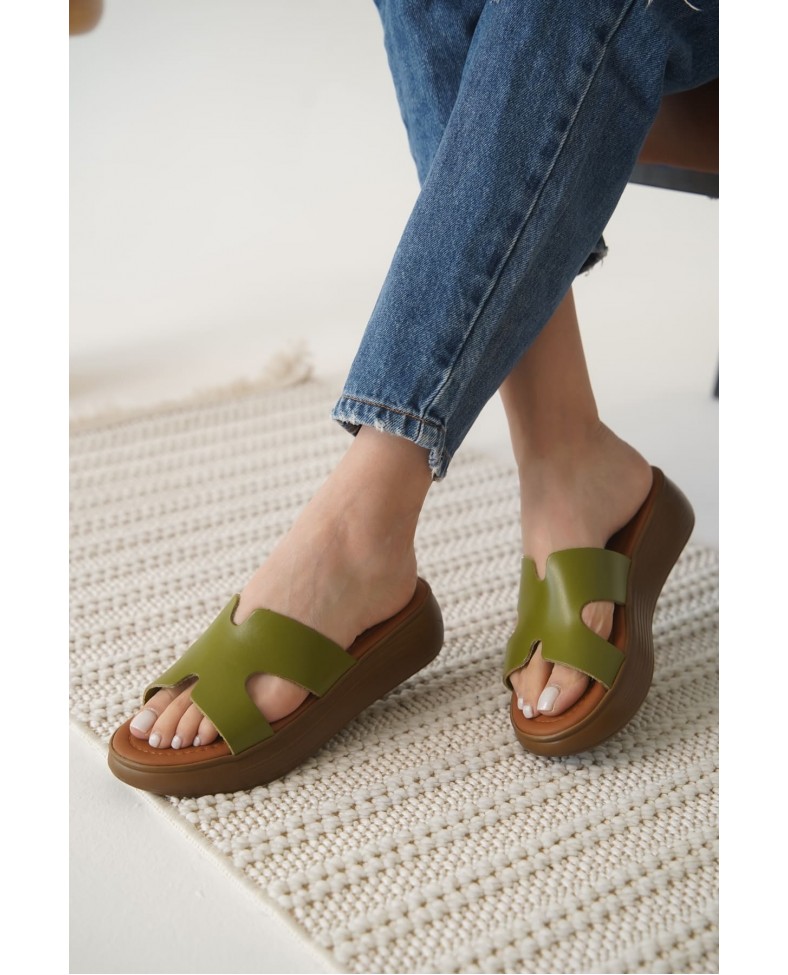 Haki Yeşil Hakiki Deri Terlik TR31MY54G