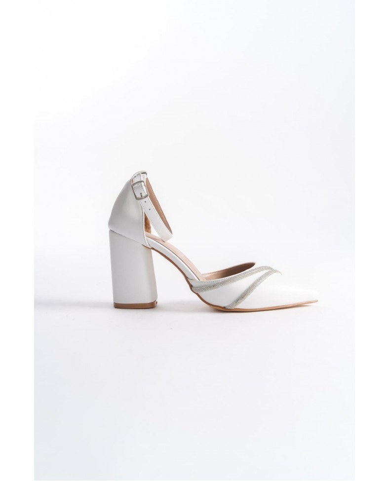 Kadın Beyaz Topuklu Ayakkabı TR08MS32B