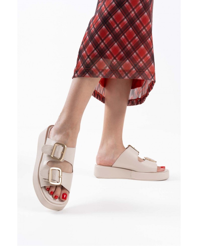 Bej Cilt Kadın Tokalı Terlik TR17MY01C