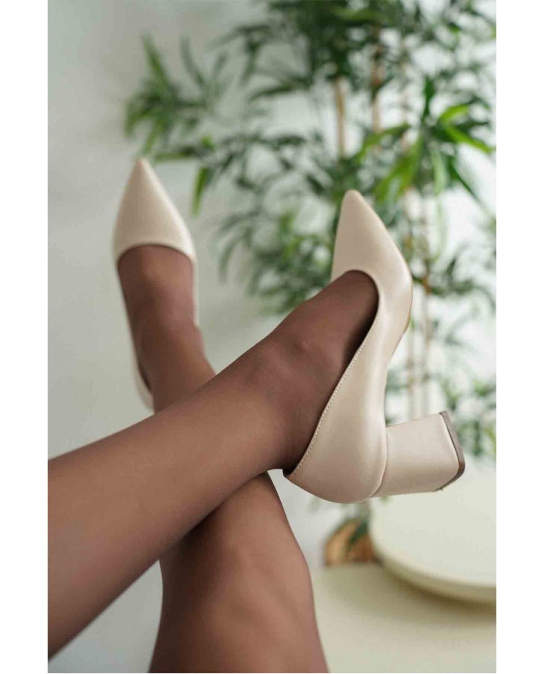 Bej Cilt Kadın Topuklu Ayakkabı TR08MS16B