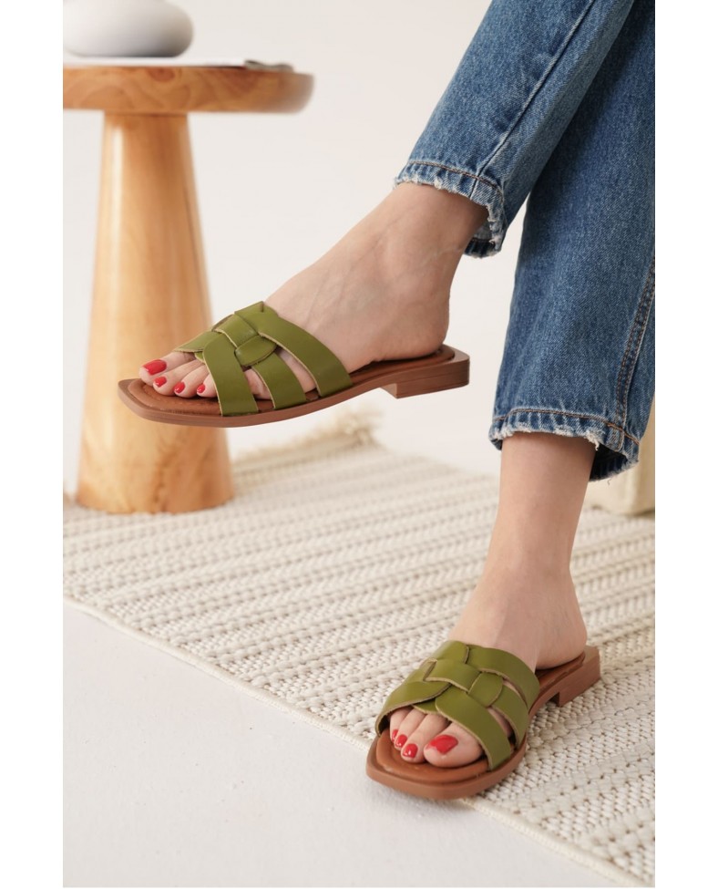 Haki Yeşili Hakiki Deri Terlik TR31MY66F