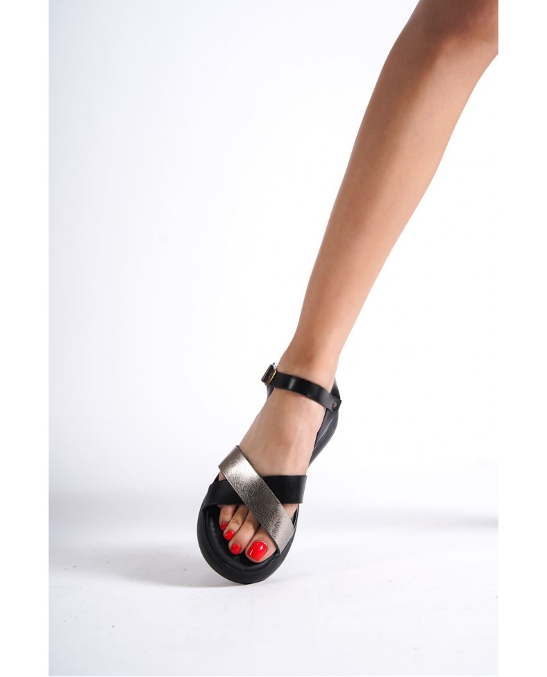 Siyah Gümüş Detaylı Hakiki Deri Sandalet TR31MY58E