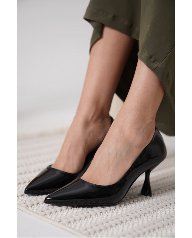 Siyah Rugan Kadın Stiletto TR18MS01A