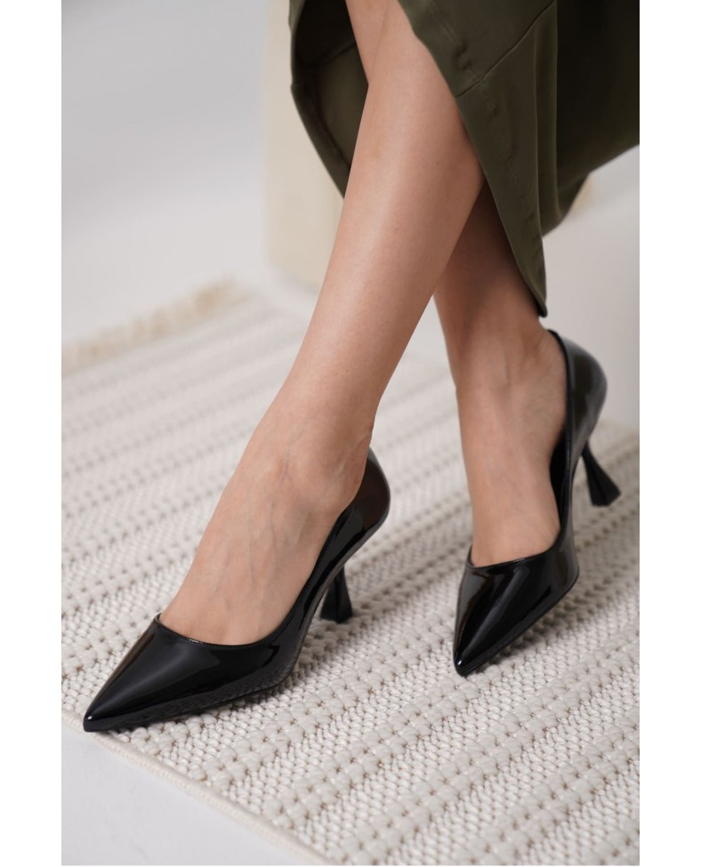 Siyah Rugan Kadın Stiletto TR18MS01A