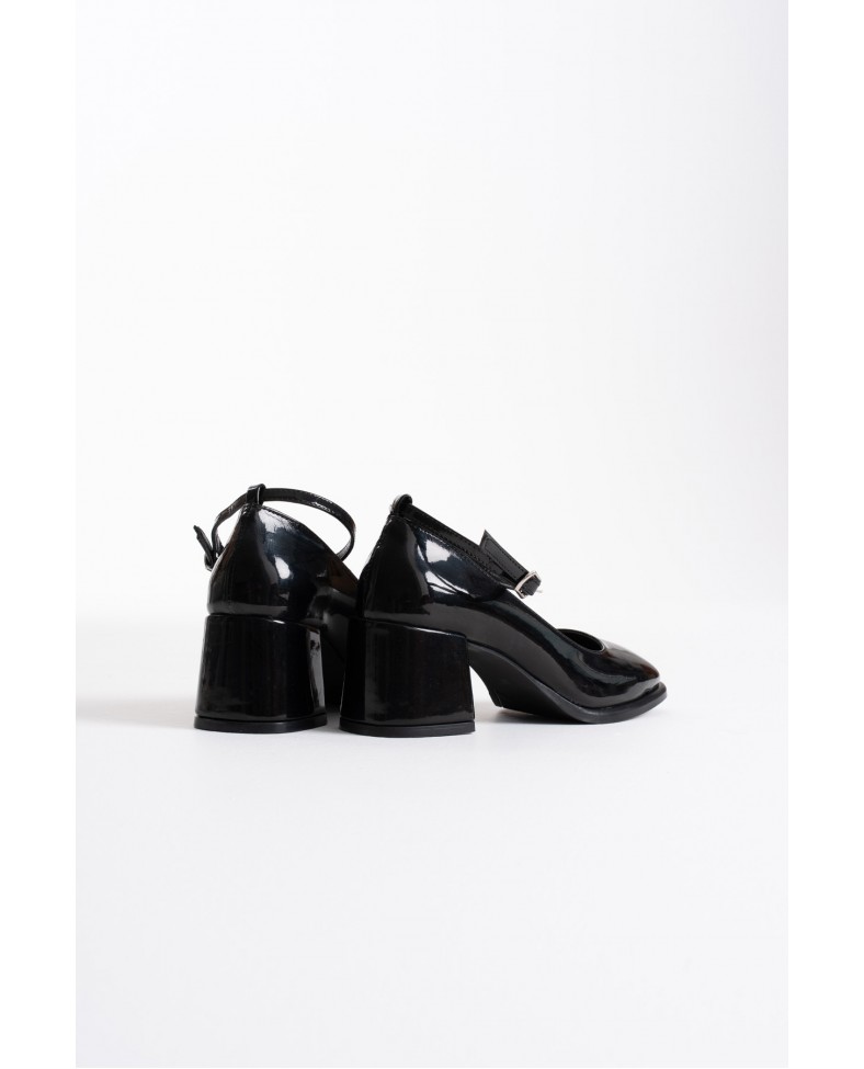 Siyah Rugan Kadın Topuklu Ayakkabı TR02MS01C