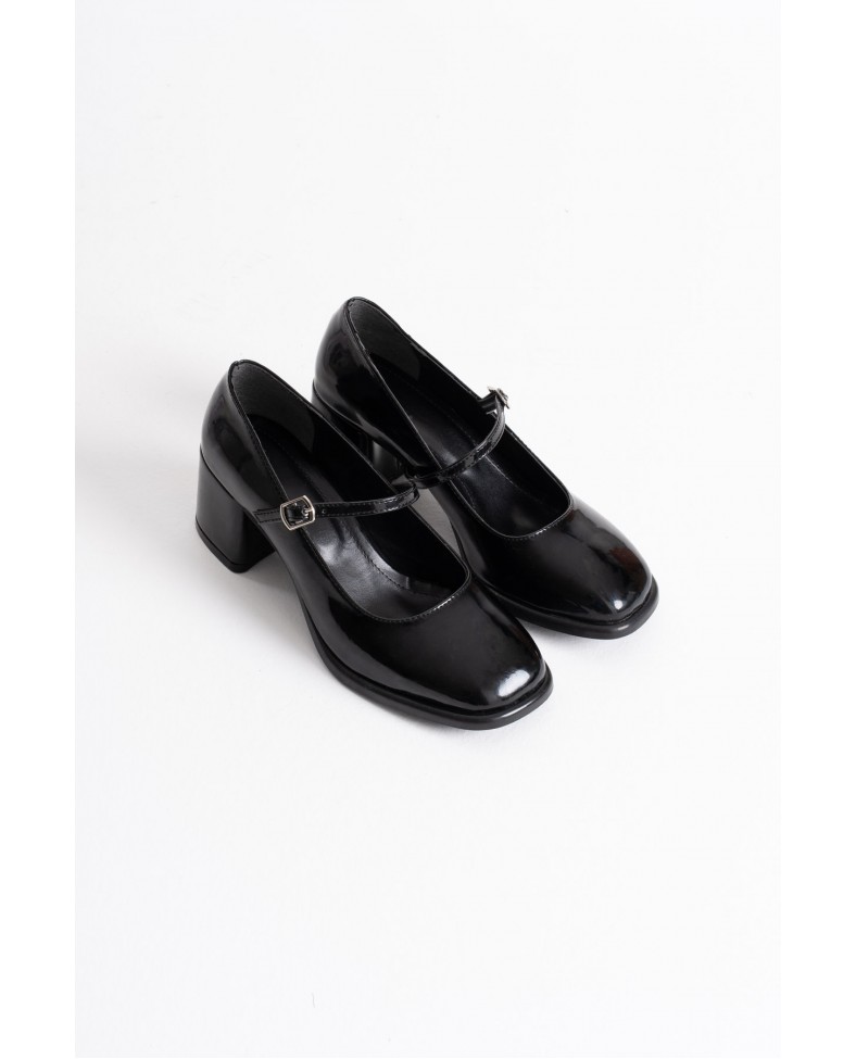 Siyah Rugan Kadın Topuklu Ayakkabı TR02MS02C