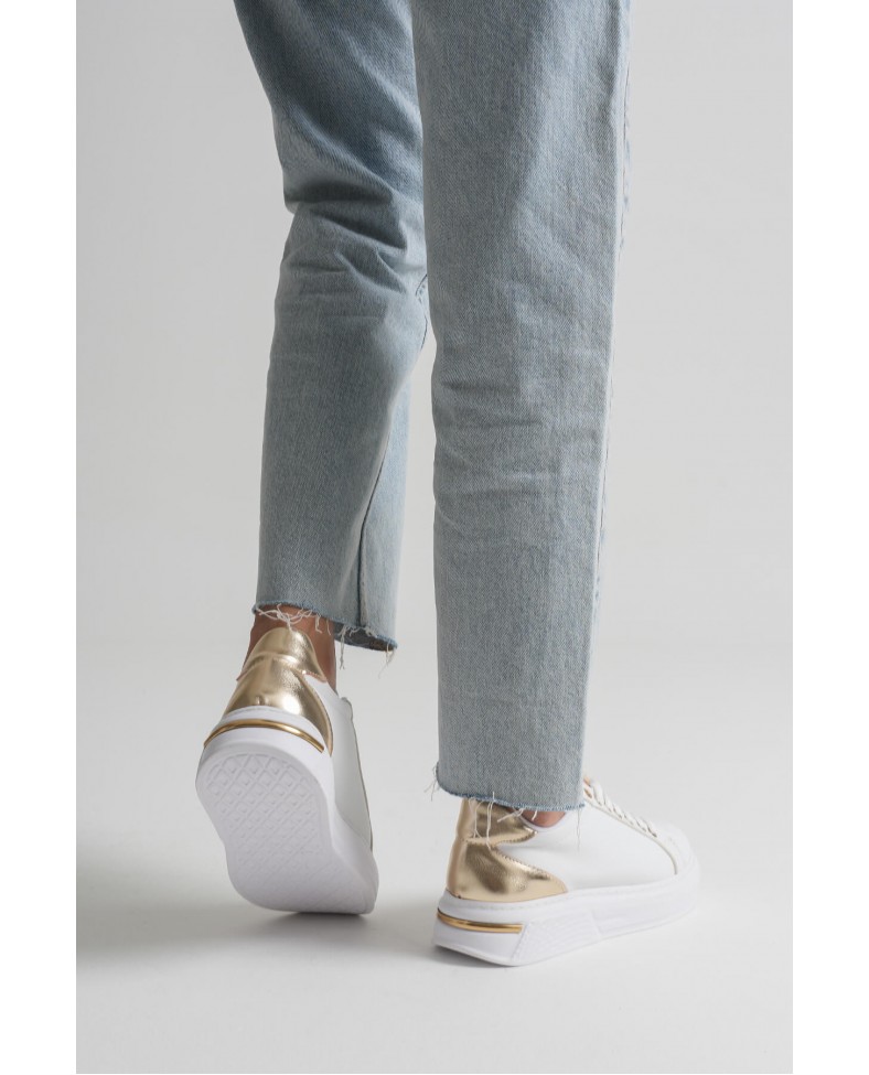 Altın Detaylı Beyaz Kadın Spor Ayakkabı TR01MS03E