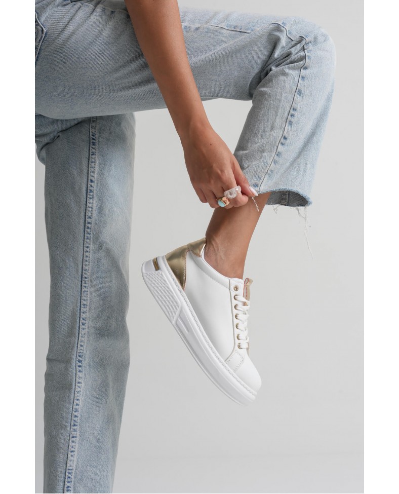 Altın Detaylı Beyaz Kadın Spor Ayakkabı TR01MS03E