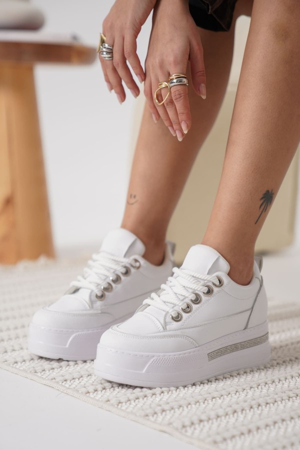 Beyaz Kadın Gizli Topuklu Sneaker TR04MS01B