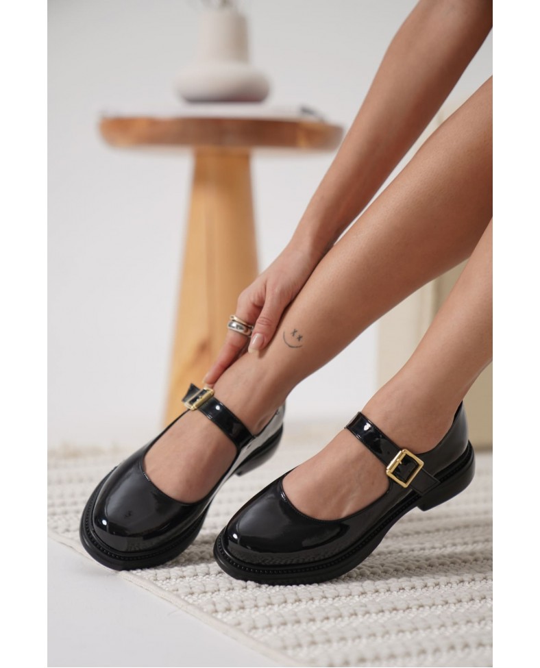 Siyah Rugan Toka Detaylı Mary Jane Ayakkabı TR09MS01A