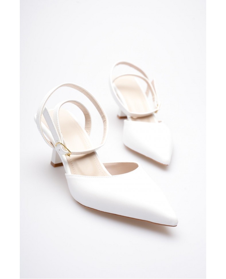 Kadın Beyaz Rugan Topuklu Ayakkabı TR03MS02B