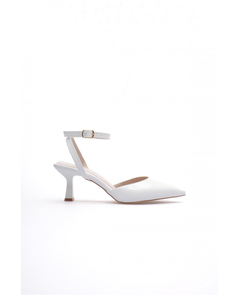 Kadın Beyaz Rugan Topuklu Ayakkabı TR03MS02B
