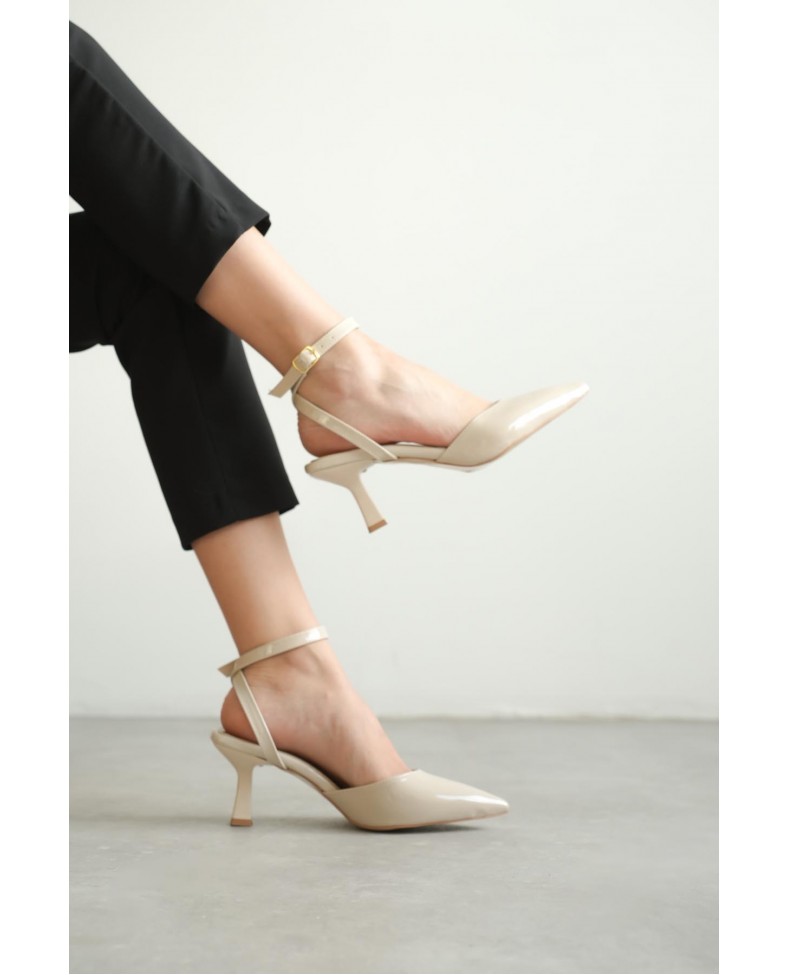 Kadın Bej Rugan Topuklu Ayakkabı TR03MS02C