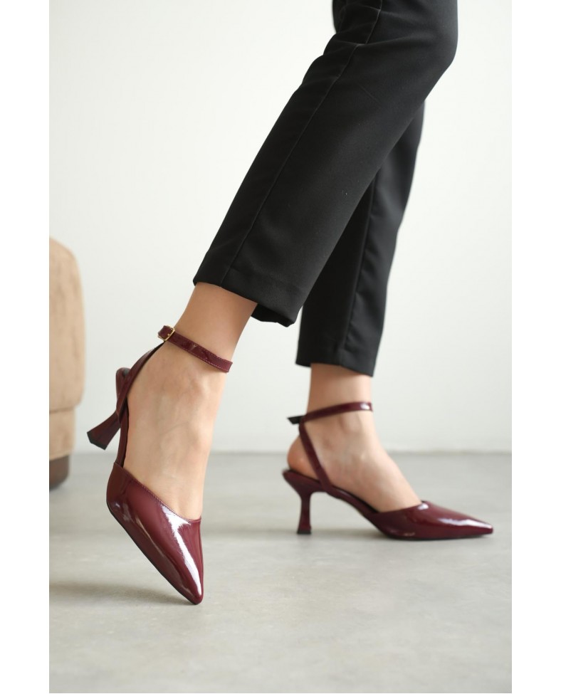 Kadın Bordo Rugan Topuklu Ayakkabı TR03MS02D