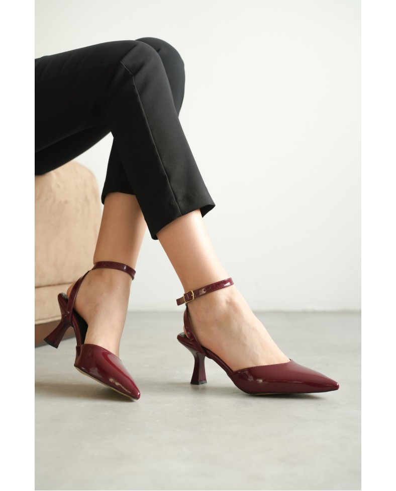 Kadın Bordo Rugan Topuklu Ayakkabı TR03MS02D