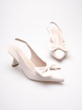 Bej Fiyonklu Kitten Topuklu Slingback Kadın Ayakkabı TR08MS24B