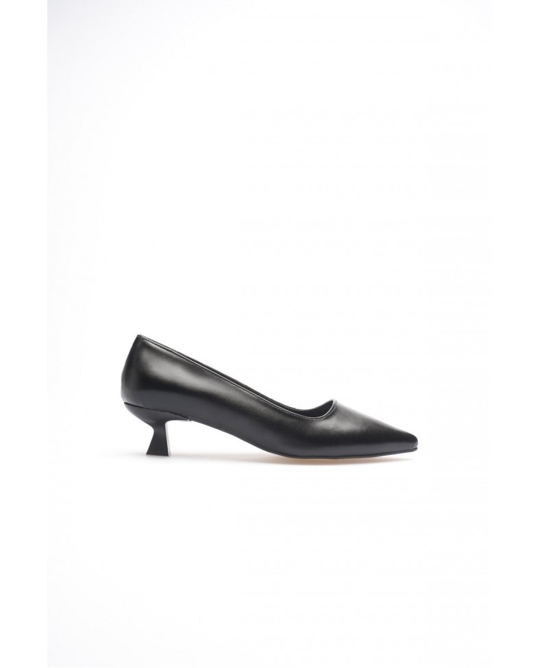 Siyah Kadın Günlük Kısa Topuklu Stiletto Ayakkabı TR20MS03A