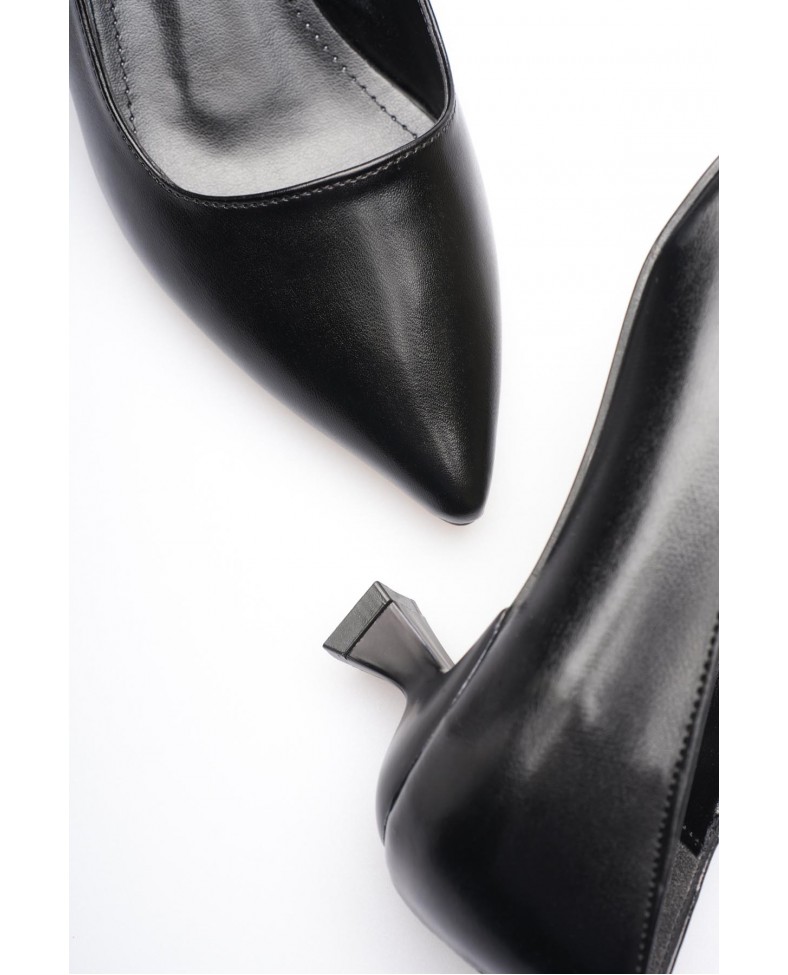 Siyah Kadın Günlük Kısa Topuklu Stiletto Ayakkabı TR20MS03A