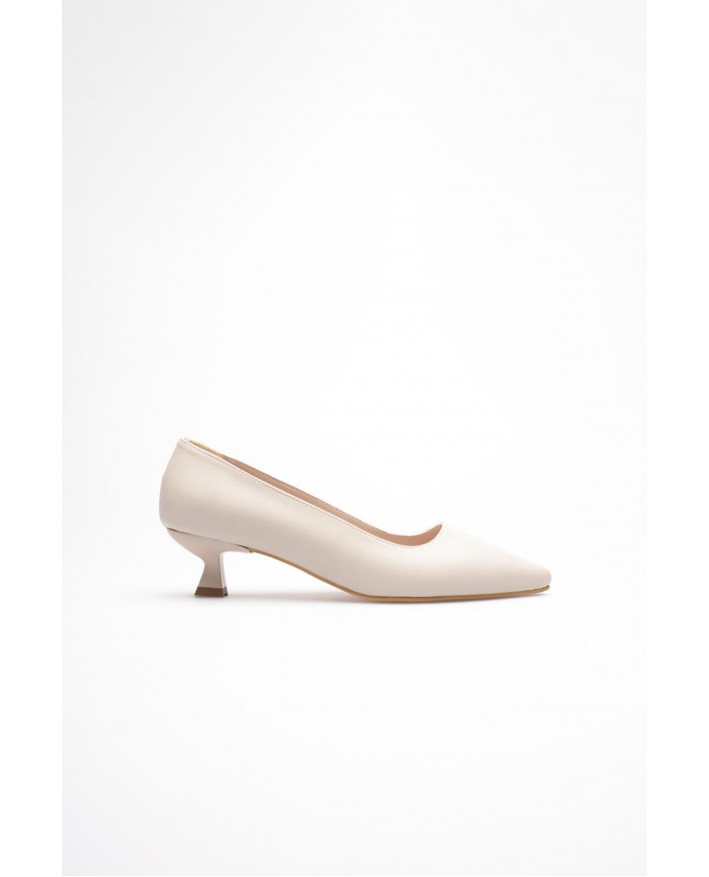 Bej Kadın Günlük Kısa Topuklu Stiletto Ayakkabı TR20MS03B