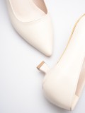 Bej Kadın Günlük Kısa Topuklu Stiletto Ayakkabı TR20MS03B