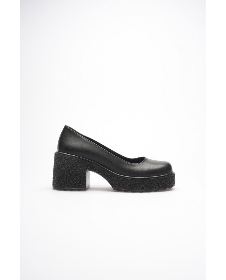 Siyah Kadın Günlük Ayakkabı TR06MS04C