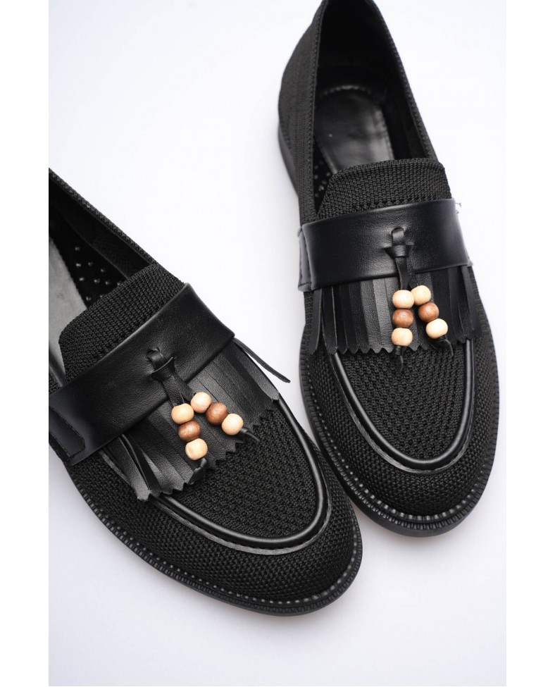 Kadın Siyah Boncuk Püsküllü Günlük Kısa Topuklu Ayakkabı TR30MS01A